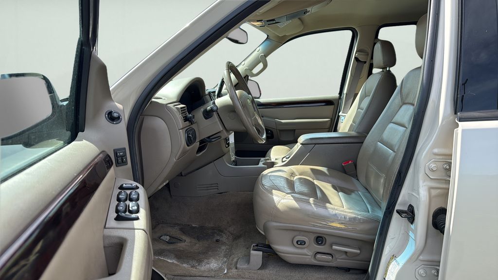 2005 Ford Explorer