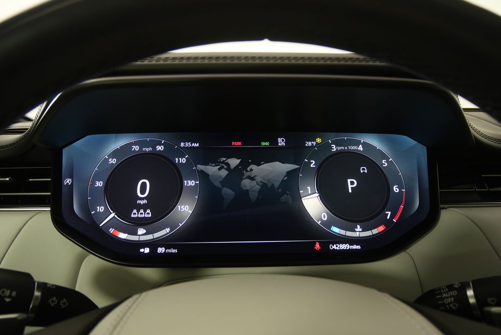 Thumbnail: 2023 Land Rover Range Rover Sport - 24