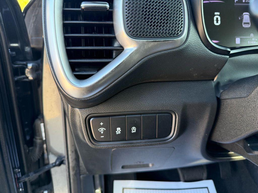 Thumbnail: 2023 Kia Soul - 11