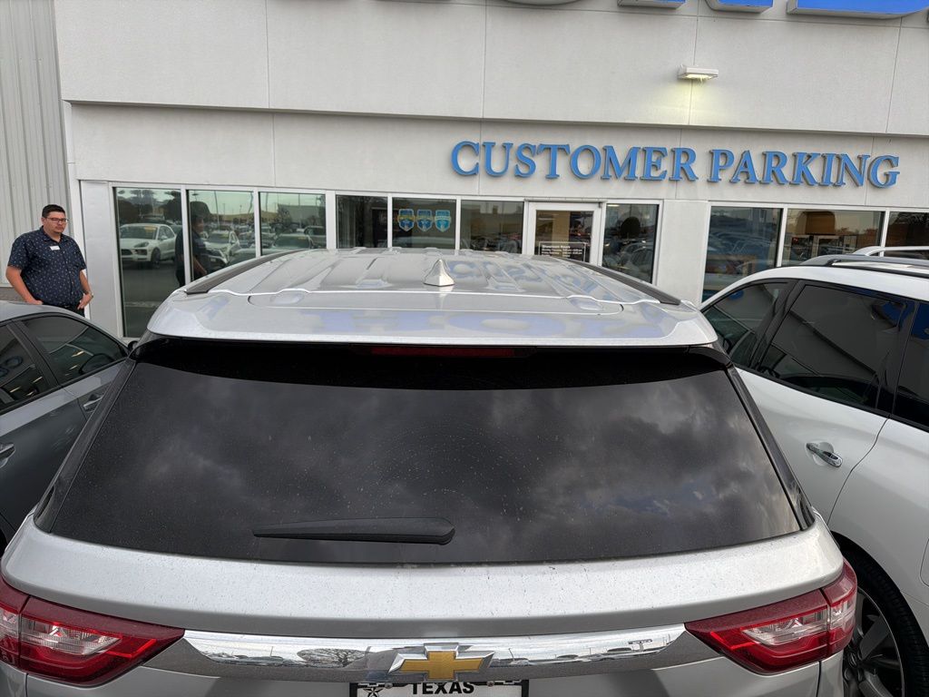 Thumbnail: 2020 Chevrolet Traverse - 3