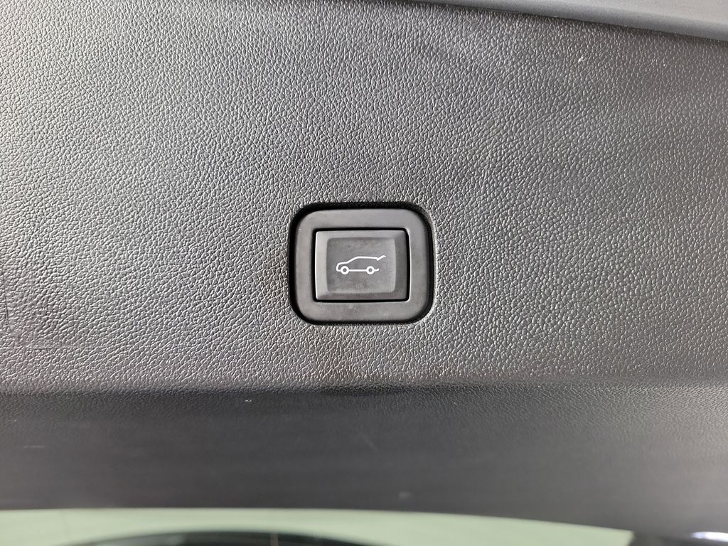 2024 Cadillac XT6 Luxury - 8