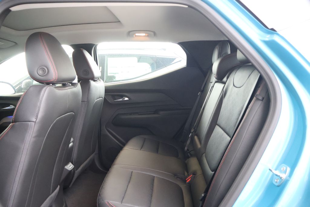 Thumbnail: 2027 Chevrolet Bolt EV - 31