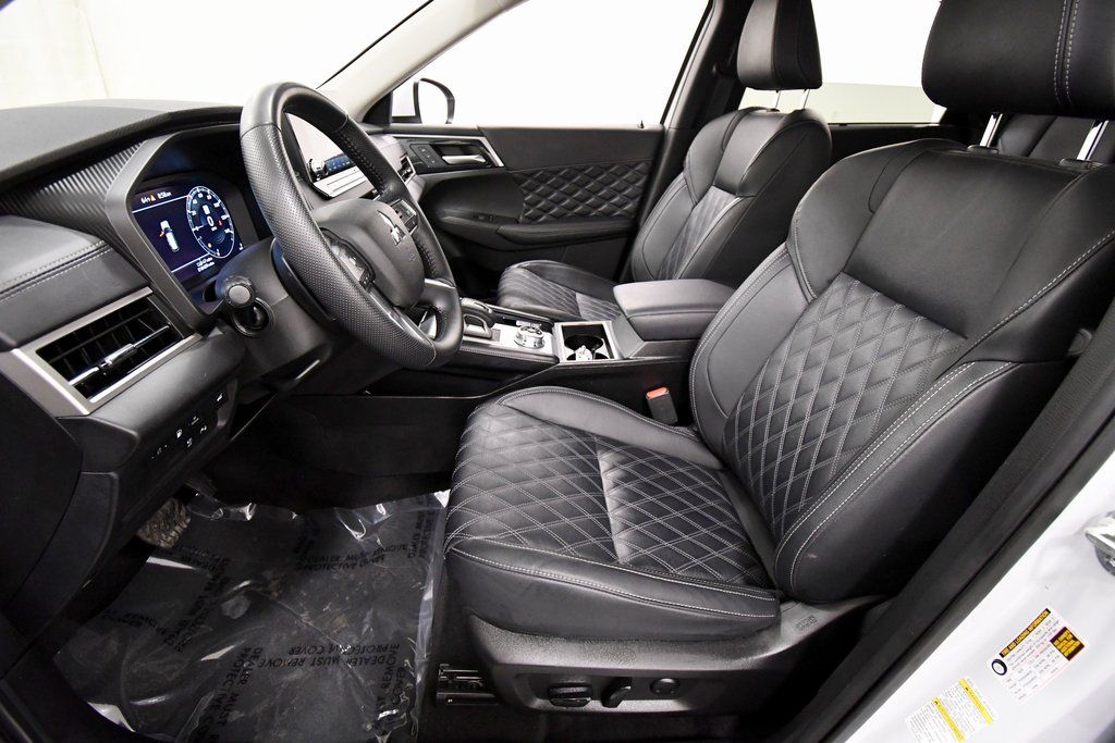 Used 2024 Mitsubishi Outlander PHEV SUV