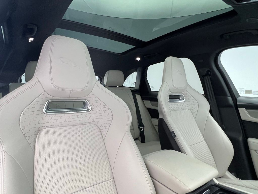 Thumbnail: 2025 Jaguar F-Pace - 8