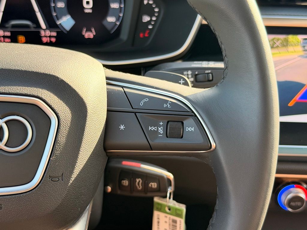 2025 Audi Q3 Premium Arkona White - Jim Hudson Acura - Image 24