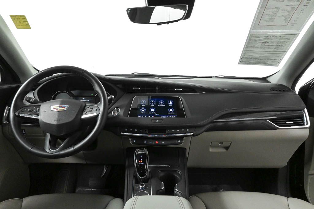 2022 Cadillac XT4 Premium Luxury 18