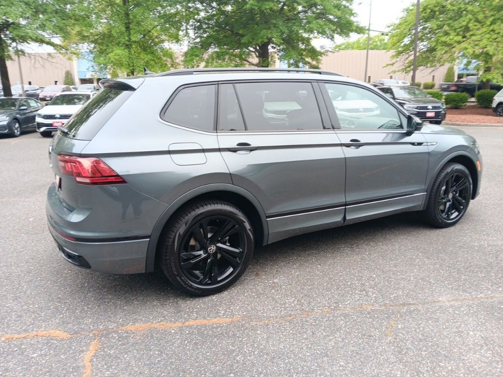 2024 Volkswagen Tiguan 2.0T SE R-Line Black 5