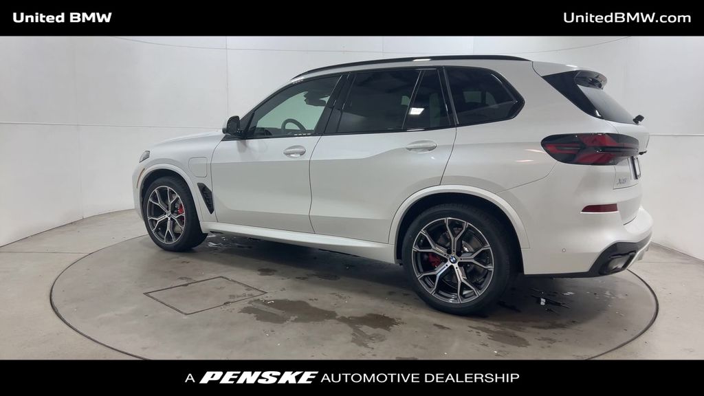Thumbnail: 2026 BMW X5 - 6