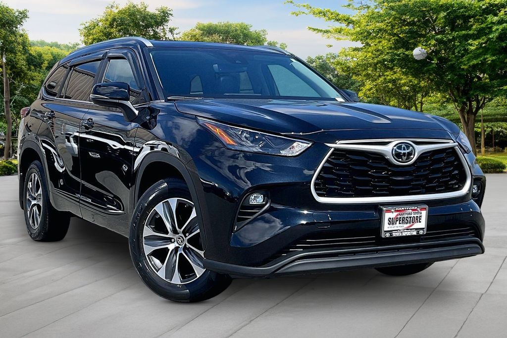 2023 Toyota Highlander XLE AWD