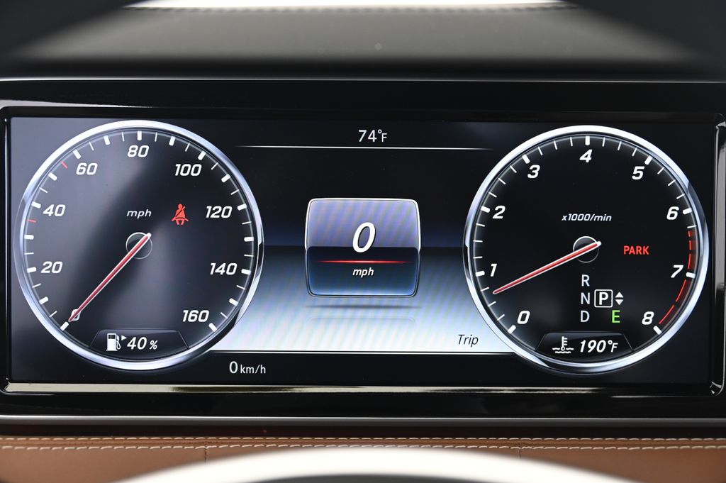 Thumbnail: 2016 Mercedes-Benz S-Class - 32