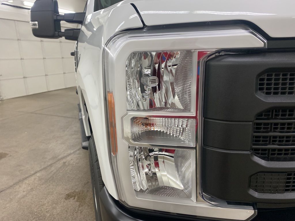 2025 Ford F-250SD XL photo