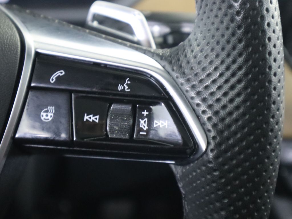 Thumbnail: 2023 Audi e-tron GT - 12