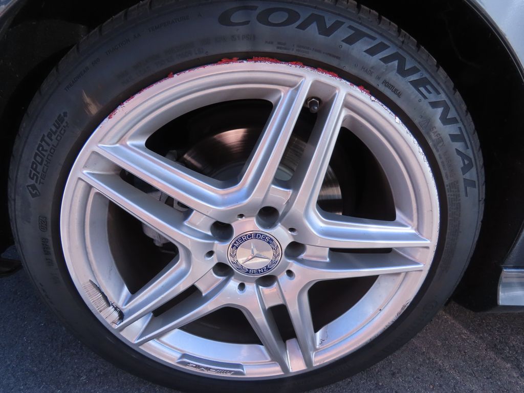 Thumbnail: 2014 Mercedes-Benz E-Class - 17