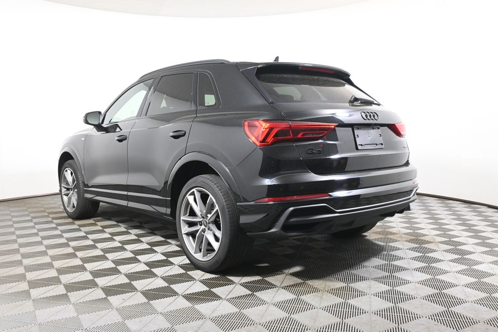 Thumbnail: 2023 Audi Q3 - 5