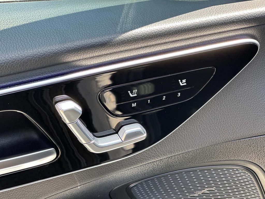 Thumbnail: 2024 Mercedes-Benz C-Class - 17