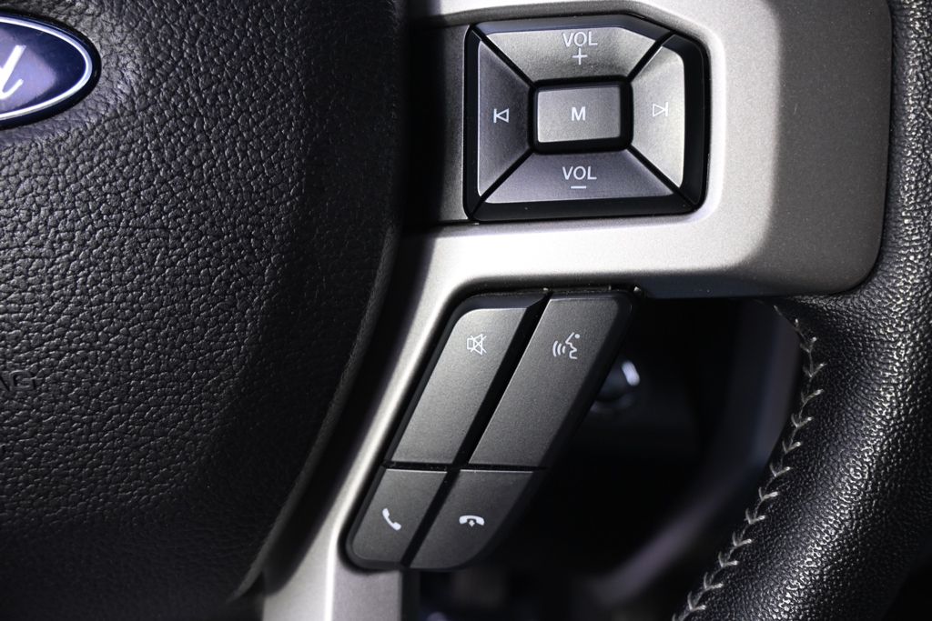 Used 2020 White Ford Lariat image 34