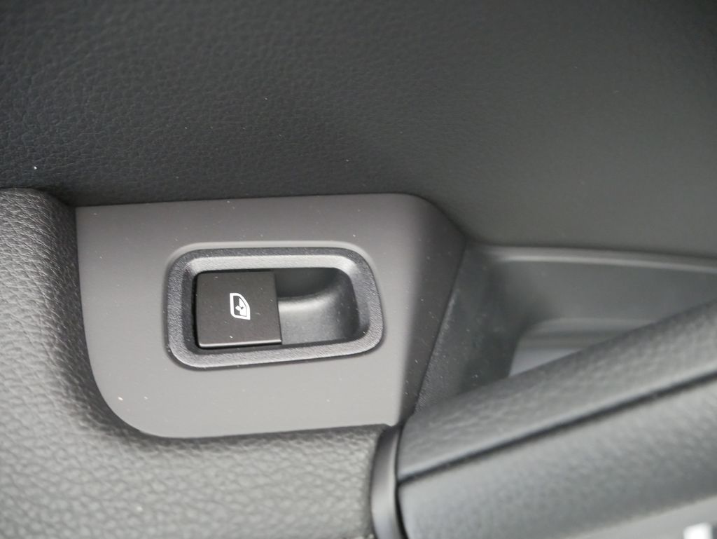 Thumbnail: 2026 Porsche Cayenne - 22