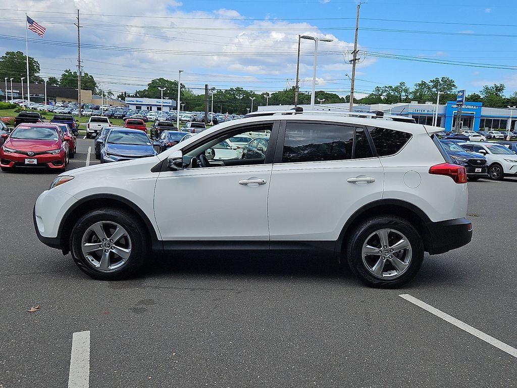 Thumbnail: 2015 Toyota RAV4 - 8