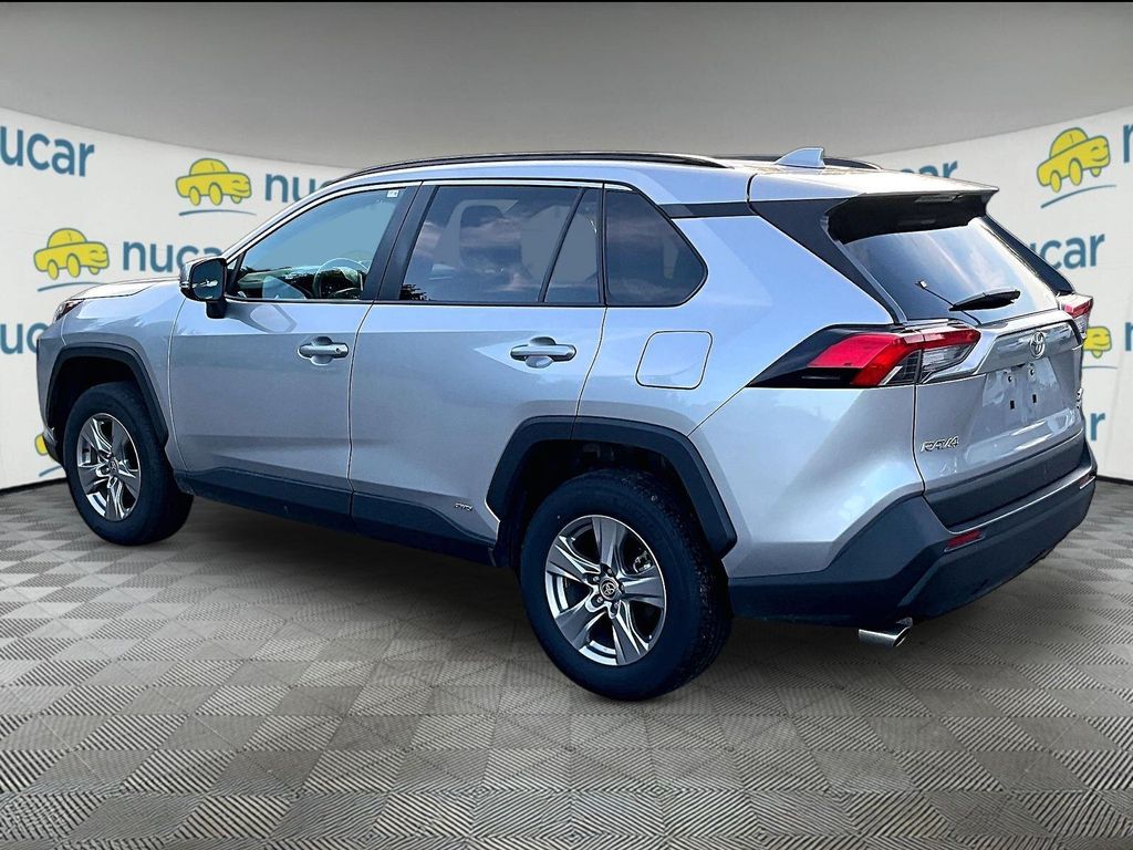 2025 Toyota RAV4 Hybrid — photo 5