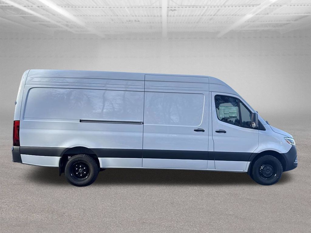 2024 Mercedes-Benz Sprinter 3500 Cargo 170 WB - 5