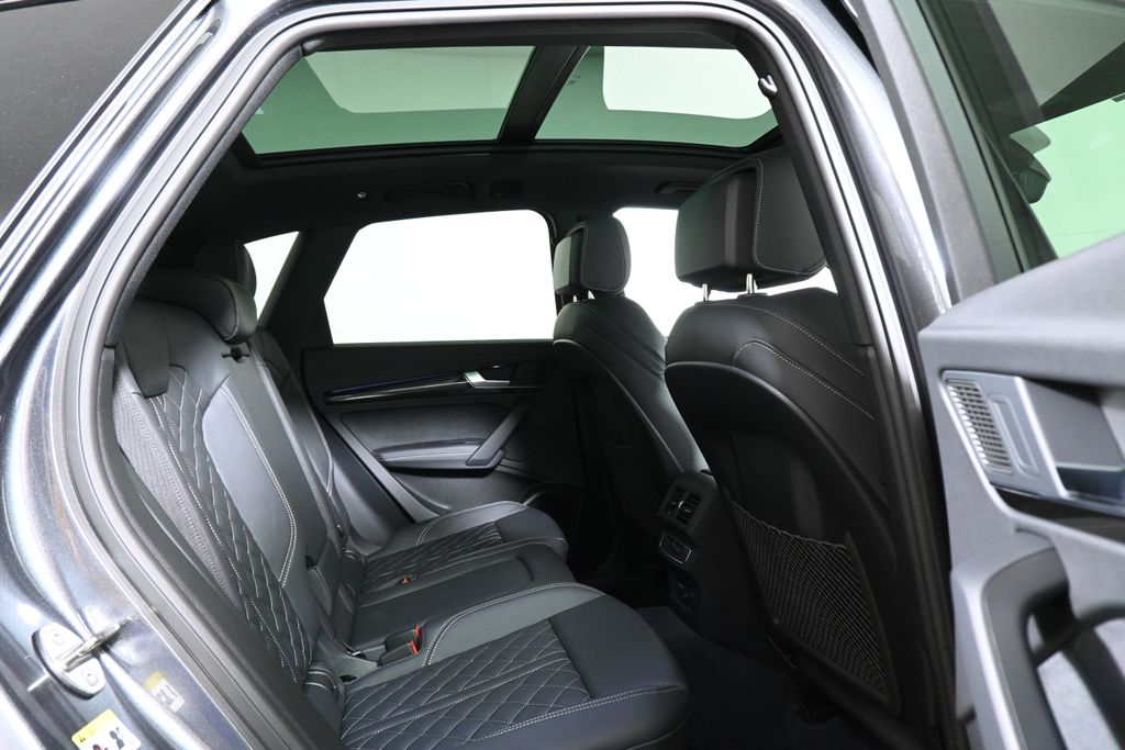 Thumbnail: 2025 Audi SQ5 - 26