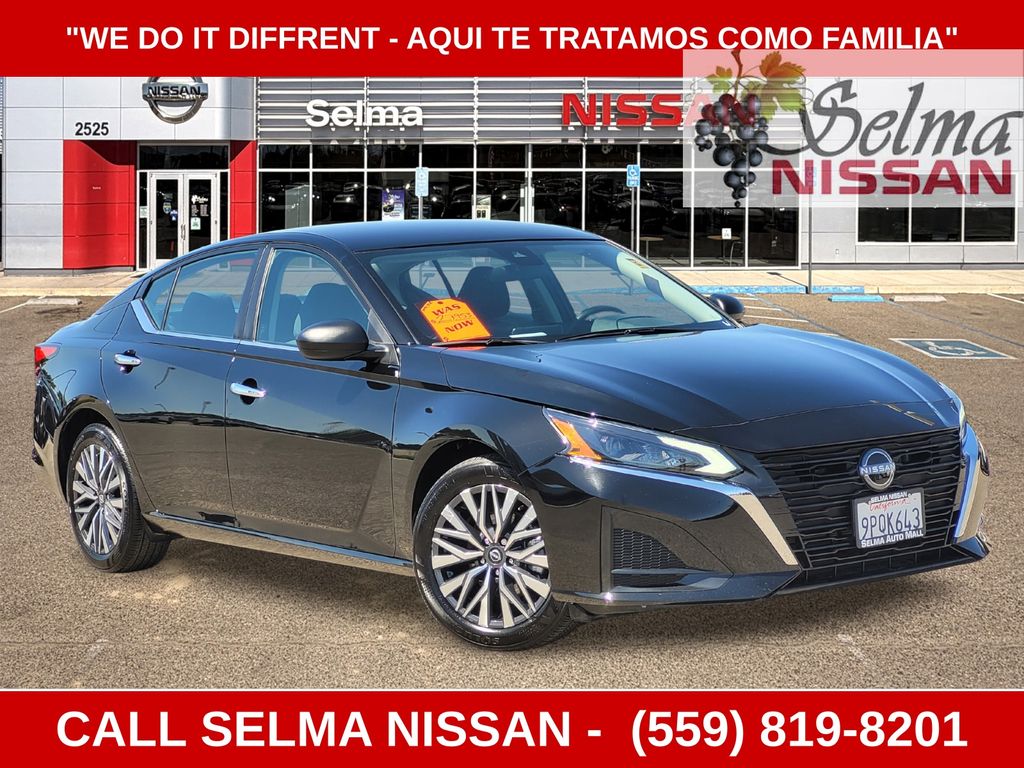 Super Black 2025 Nissan Altima Sedan Front-Wheel Drive Continuously Variable Transmission