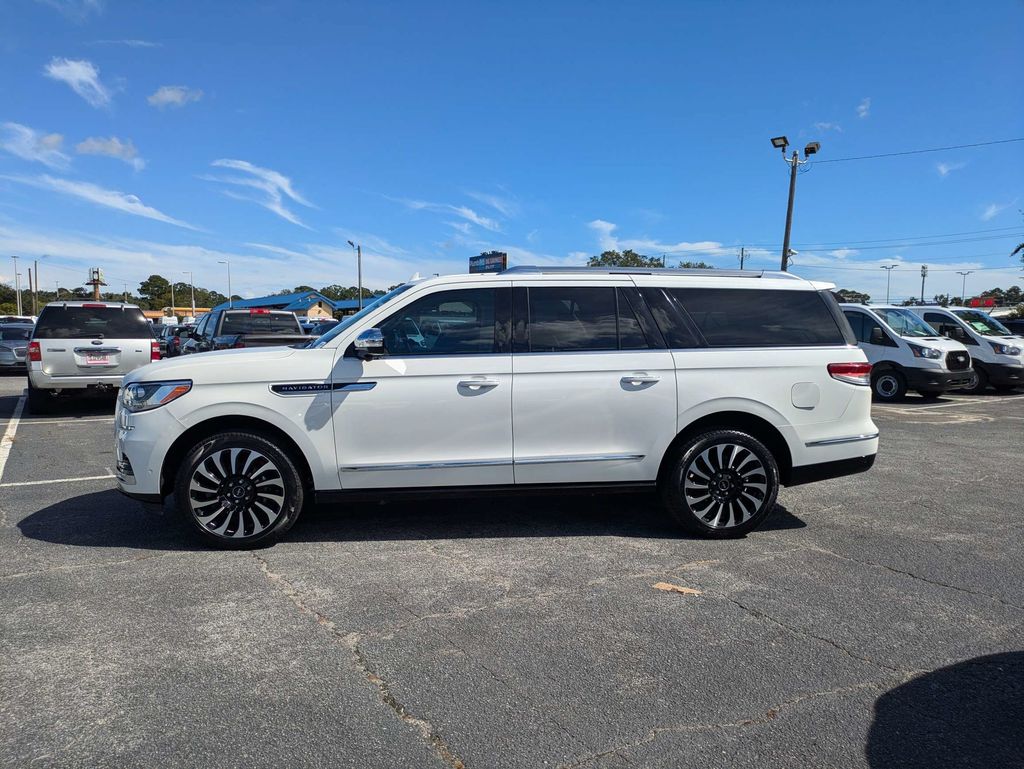 2022 Lincoln Navigator Black Label L