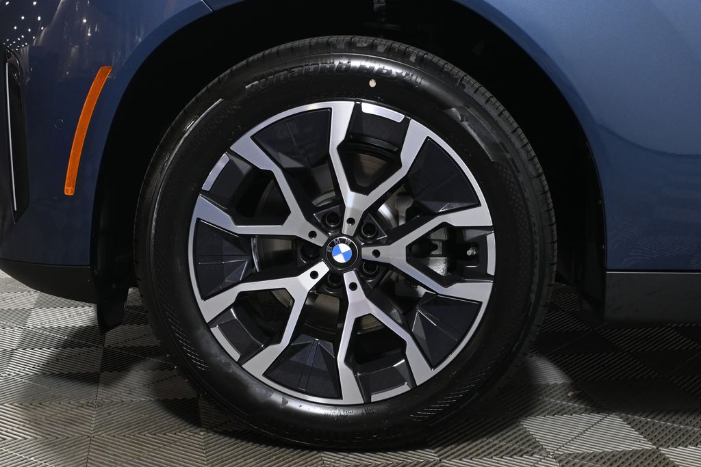 Thumbnail: 2026 BMW X3 - 12