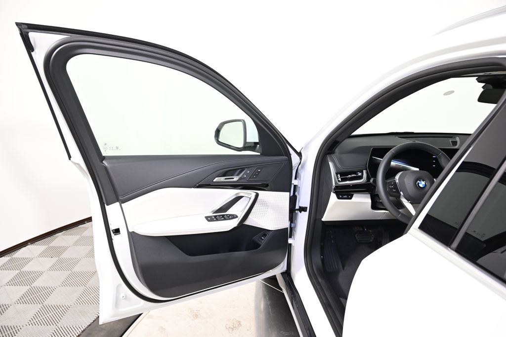 Thumbnail: 2026 BMW X1 - 21