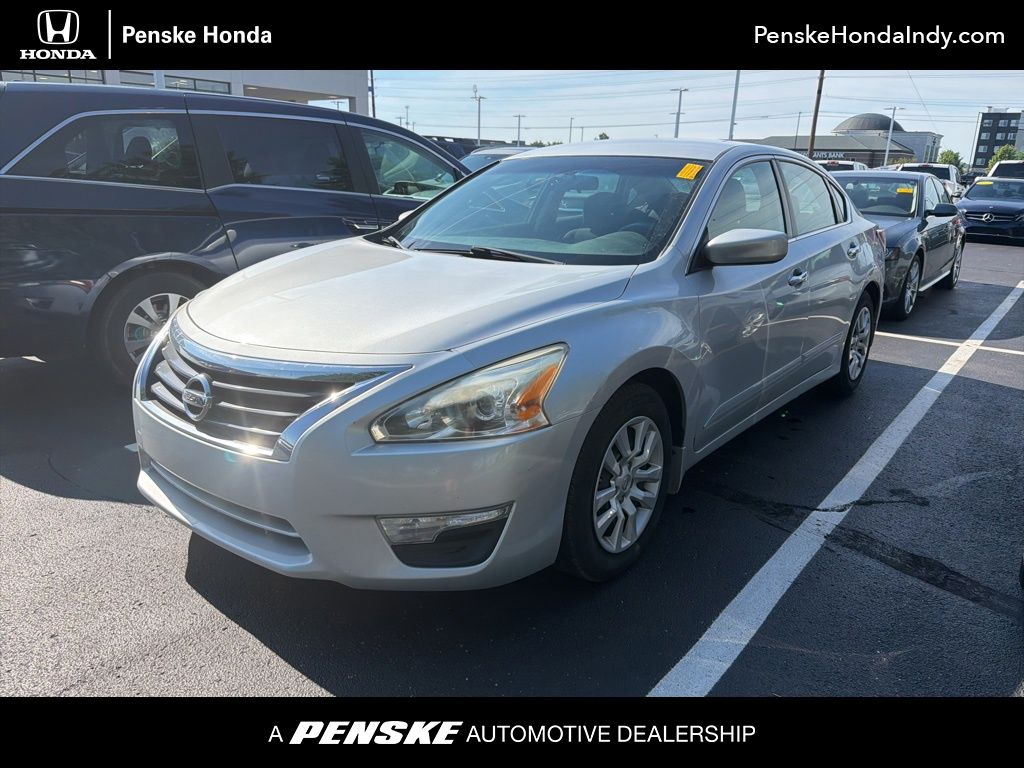 2014 Nissan Altima S -
                  Indianapolis, IN