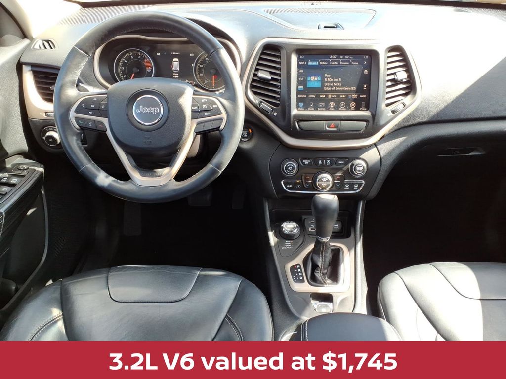 View vehicle photo 2