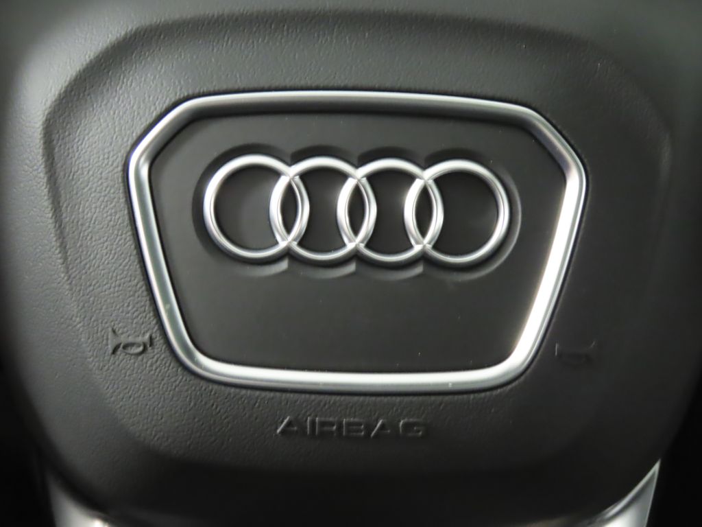 Thumbnail: 2025 Audi Q7 - 16