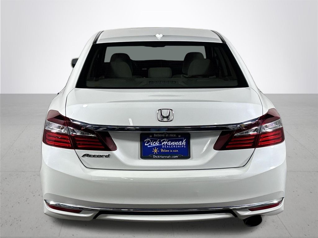 Accord Sedan EX-L w/Navigation and Honda Sensing