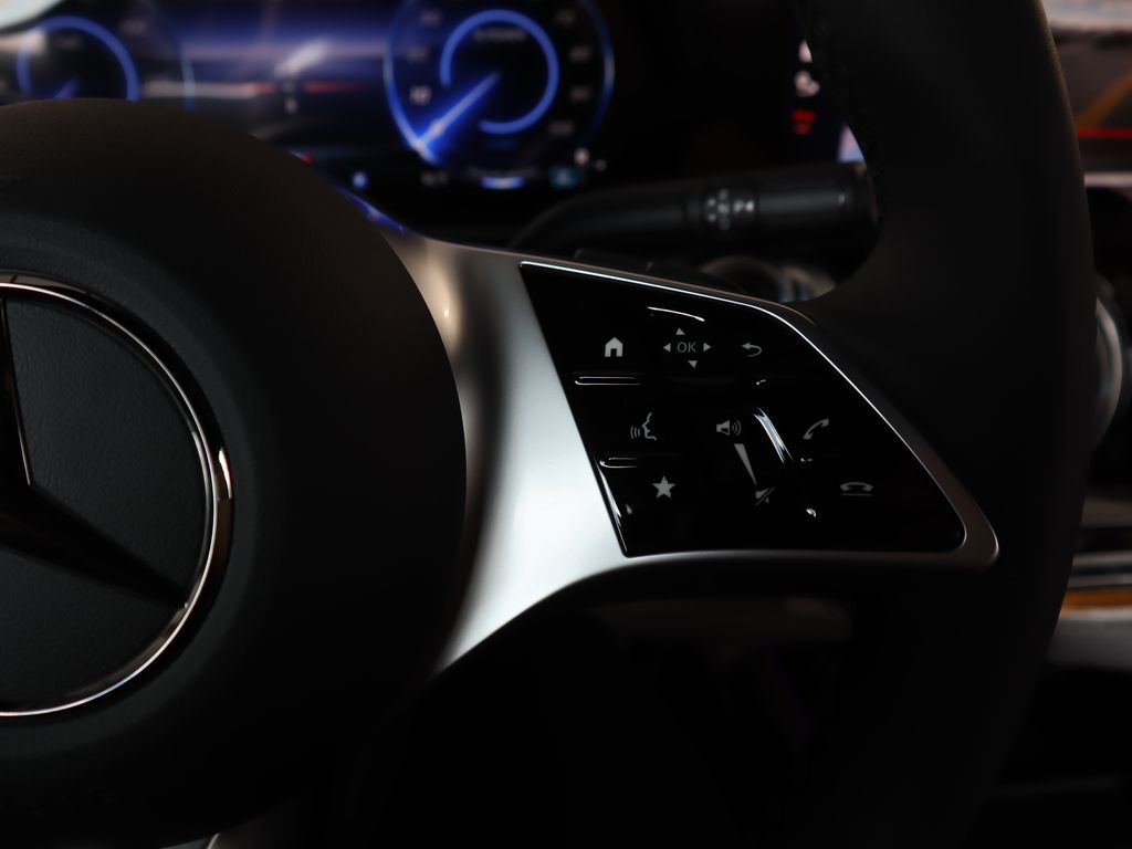 Thumbnail: 2025 Mercedes-Benz EQB - 13