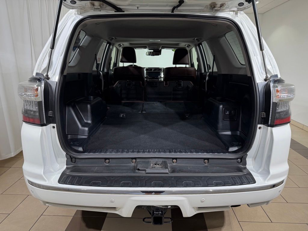 Thumbnail: 2020 Toyota 4Runner - 12