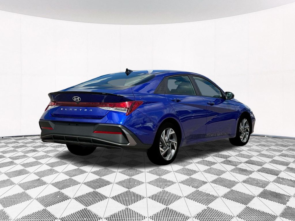 2025 Hyundai Elantra SEL 7