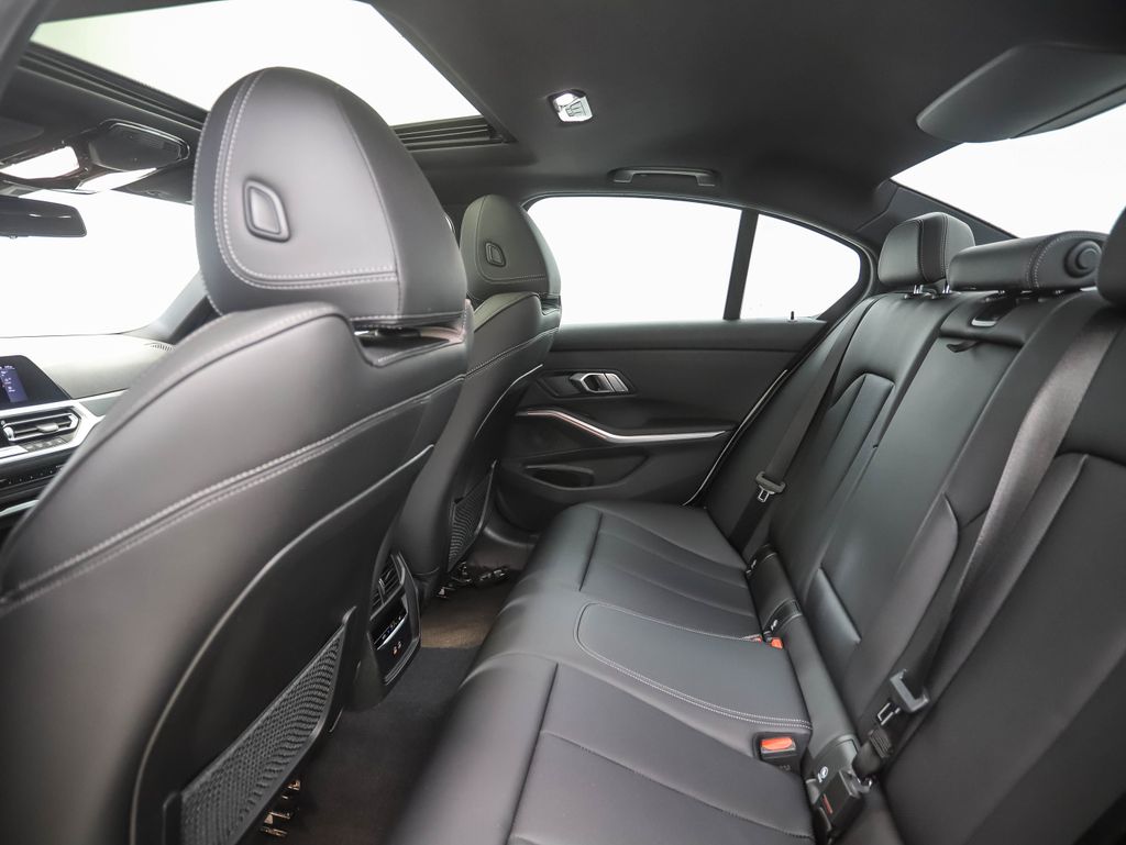 2022 BMW 3 Series 330i xDrive 17