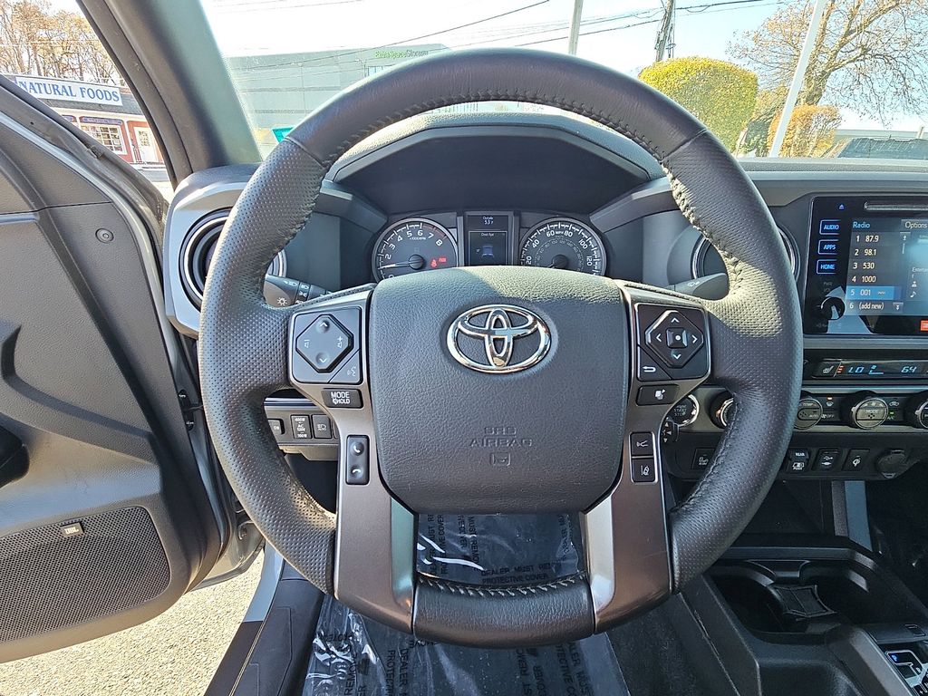 Thumbnail: 2018 Toyota Tacoma - 23