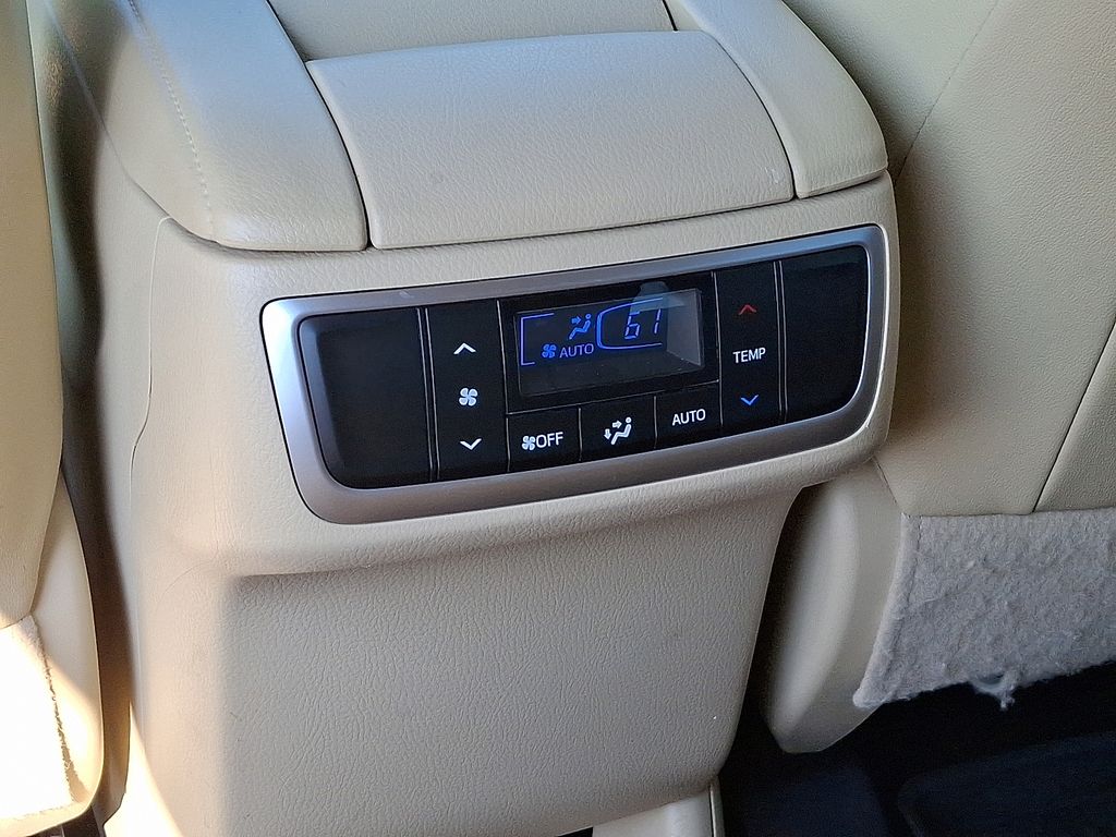 Thumbnail: 2017 Toyota Highlander - 11