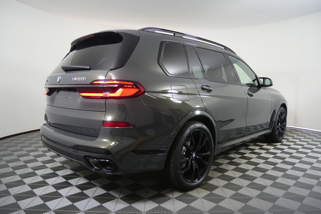 Thumbnail: 2027 BMW X7 - 3