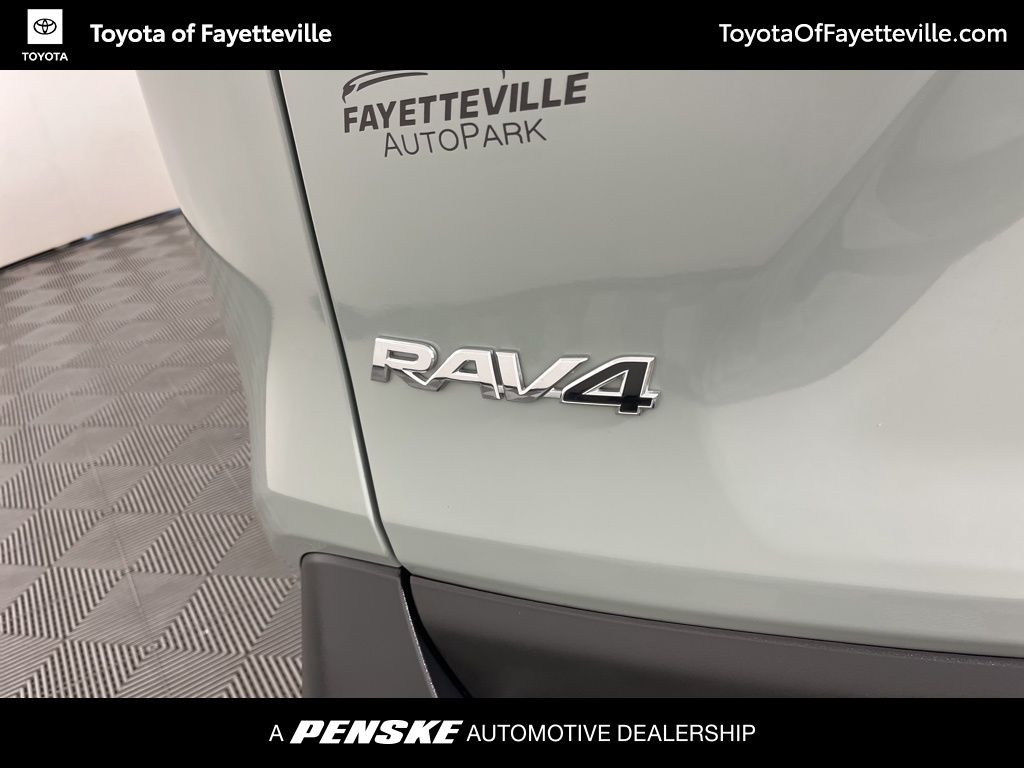 Thumbnail: 2021 Toyota RAV4 - 3