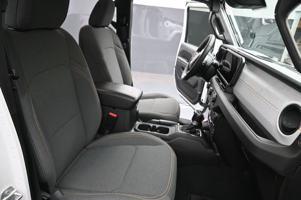 Used 2024 Jeep Gladiator Truck