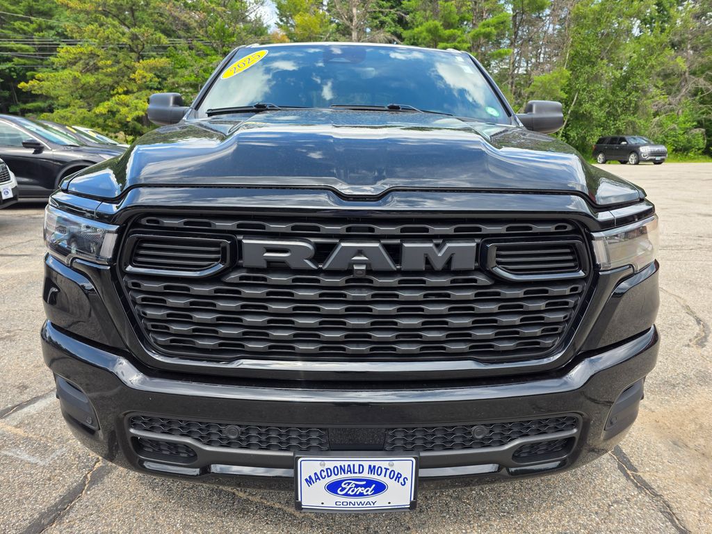 View vehicle photo 7