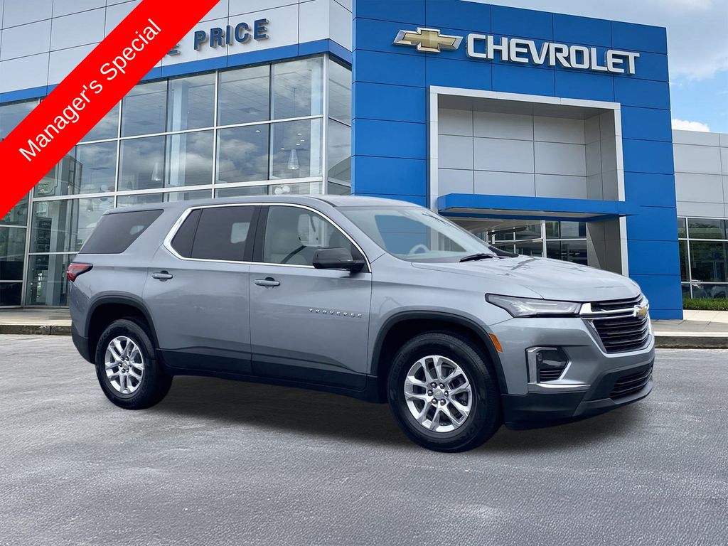2023 Chevrolet Traverse LS's photo