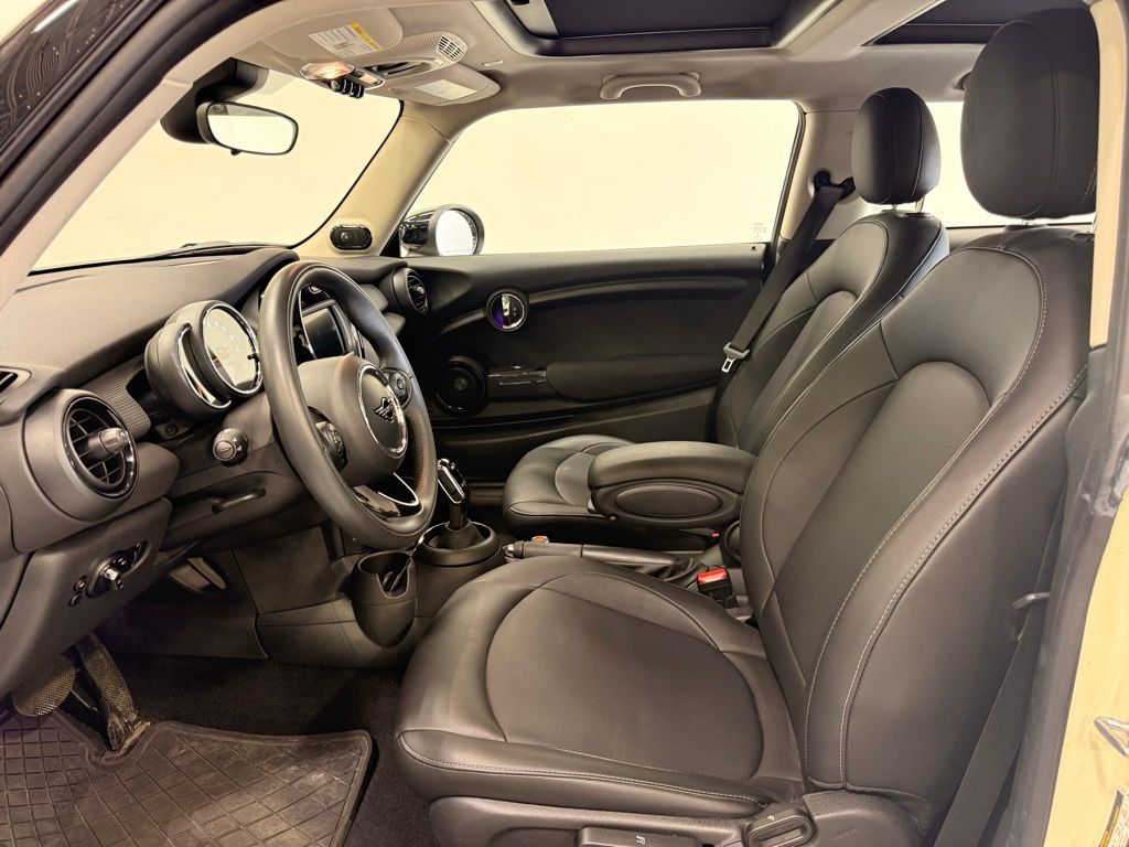 2020 MINI Cooper  10