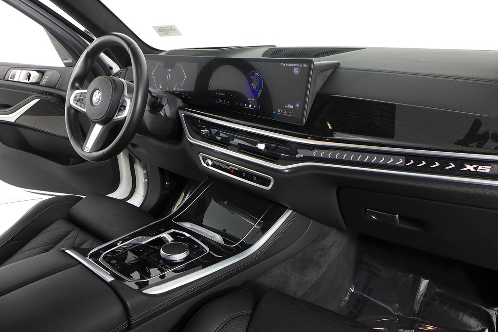 Thumbnail: 2024 BMW X5 - 13