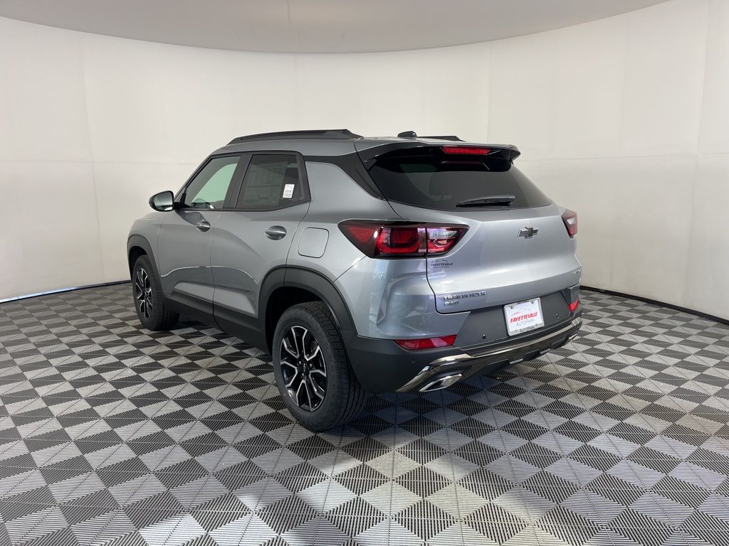Thumbnail: 2026 Chevrolet TrailBlazer - 3