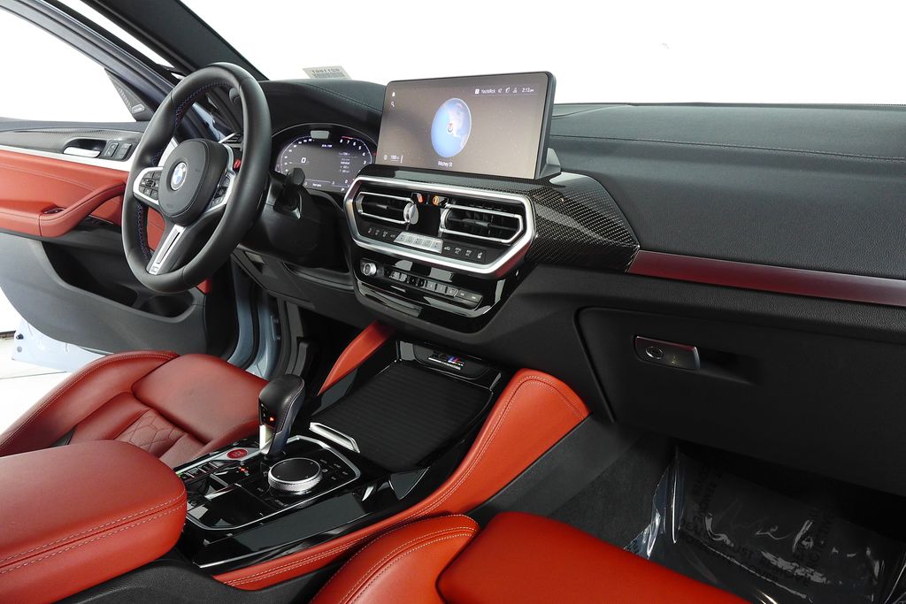 Thumbnail: 2025 BMW X4 - 14