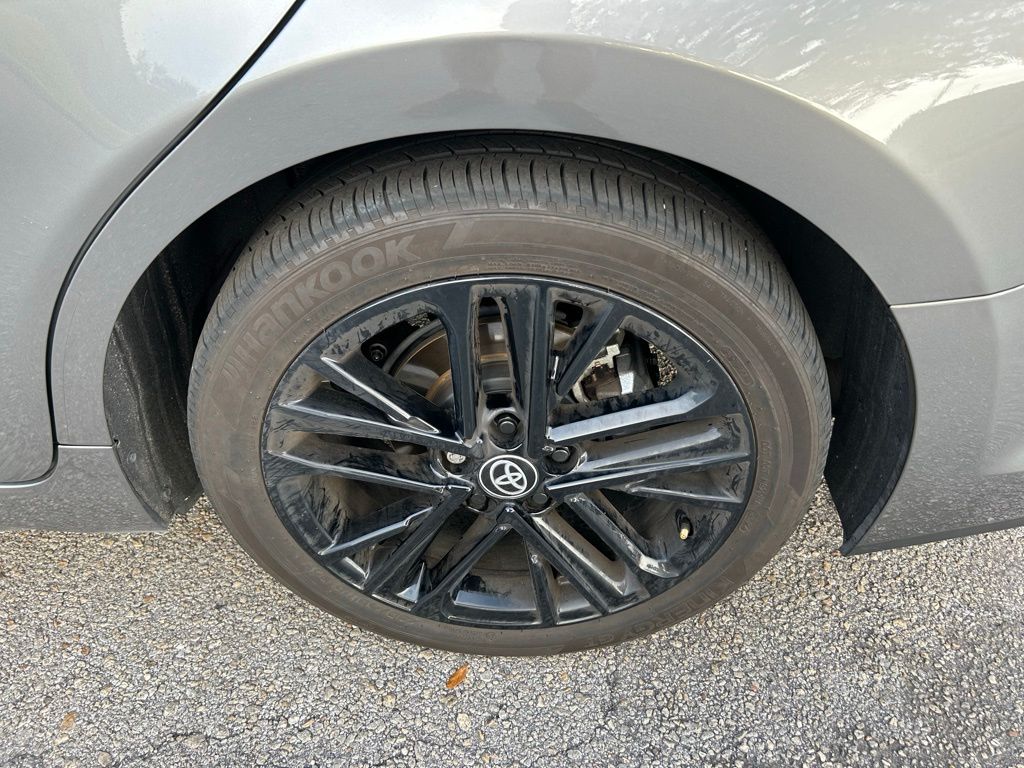 Thumbnail: 2025 Toyota Camry - 9