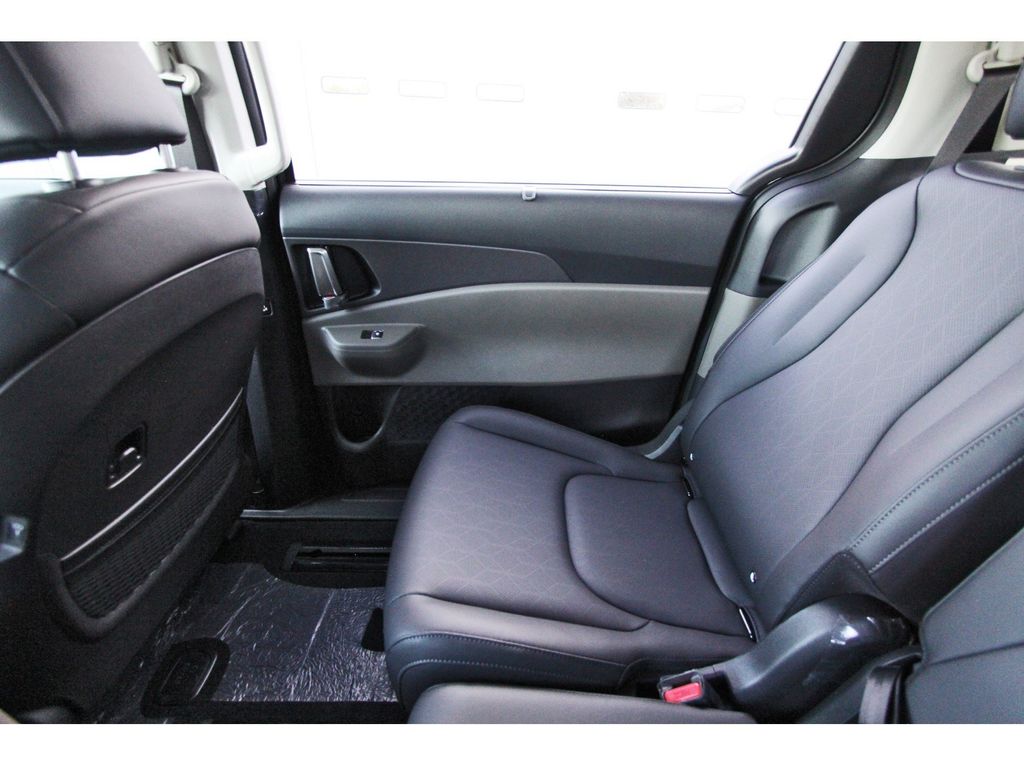 New 2026 Kia Carnival MPV Van